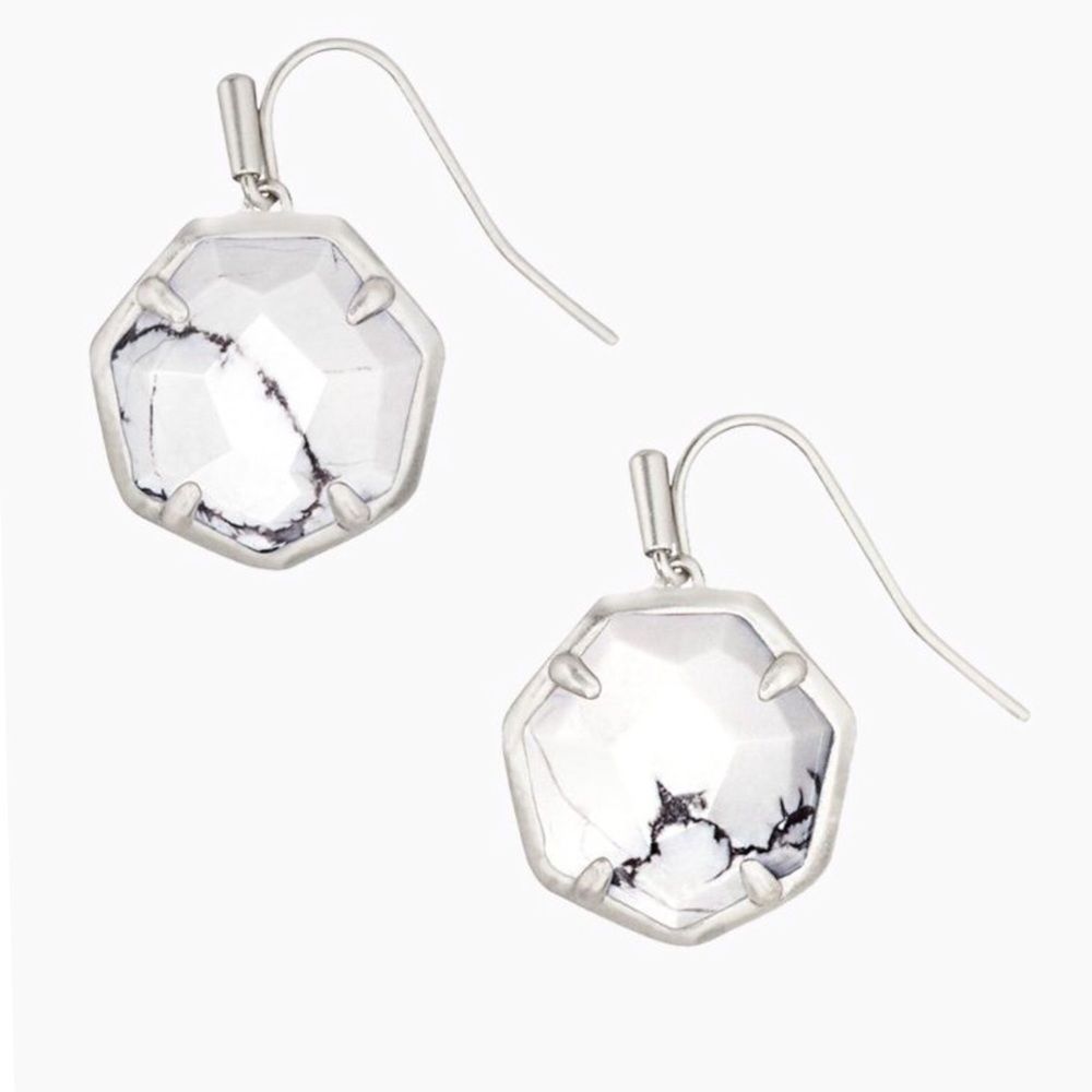 NWT Kendra Scott Cynthia Drop Wht Howlite Earrings